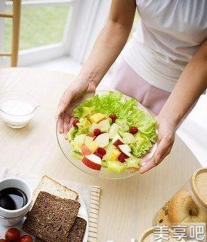 学会这几个动作让你脱节小胸,小胸美人的福音,丰乳小动作,文胸的准确穿法